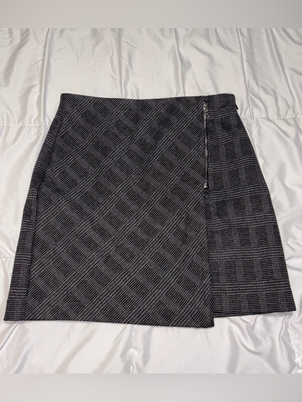 LOFT Faux Wrap Glen Plaid Mini Skirt Silver Zipper Detail Academic Preppy Size 8